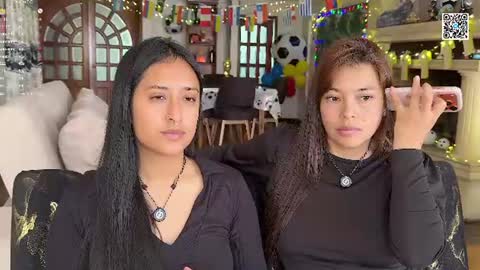 Snapshot of 2summerlove2 chatting on 06.25.26 Dalilah and Tarah online show from 06.25.26