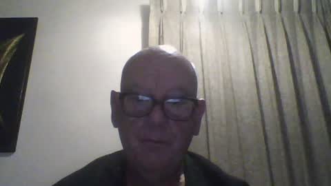 Snapshot of 304705449t chatting on 07.15.26 Peter online show from 07.15.26