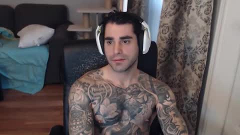 Snapshot of 420randomguy chatting on 01.07.26 Anomander Rake online show from 01.07.26