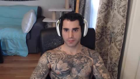 Snapshot of 420randomguy chatting on 01.10.26 Anomander Rake online show from 01.10.26