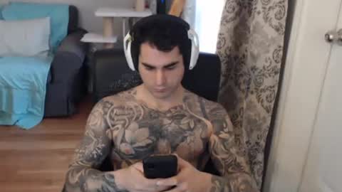 Snapshot of 420randomguy chatting on 01.12.26 Anomander Rake online show from 01.12.26