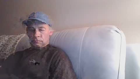 Snapshot of 4nuf chatting on 01.01.25 4nuf online show from 01.01.25