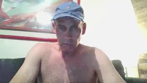 Snapshot of 4nuf chatting on 01.02.25 4nuf online show from 01.02.25