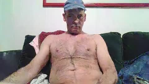 Snapshot of 4nuf chatting on 02.10.25 4nuf online show from 02.10.25