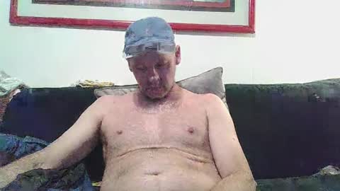 Snapshot of 4nuf chatting on 02.13.25 4nuf online show from 02.13.25