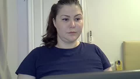 Snapshot of 5anna chatting on 09.15.25 5anna online show from 09.15.25