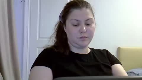 Snapshot of 5anna chatting on 10.11.25 5anna online show from 10.11.25