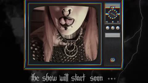 Snapshot of 666deathgasm chatting on 01.15.25 Juune online show from 01.15.25