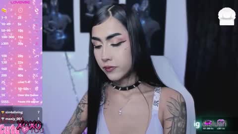  luarii   online show from 11.21.25