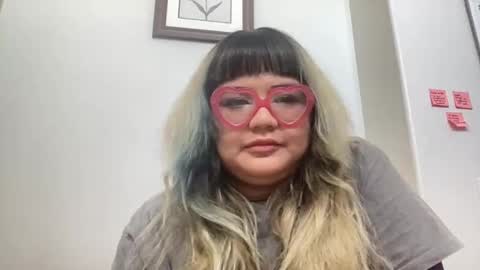Snapshot of 69candyflowers chatting on 01.10.25 69candyflowers online show from 01.10.25