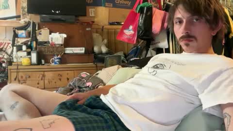 Snapshot of 69j0hndo chatting on 10.03.25 FUCKR online show from 10.03.25