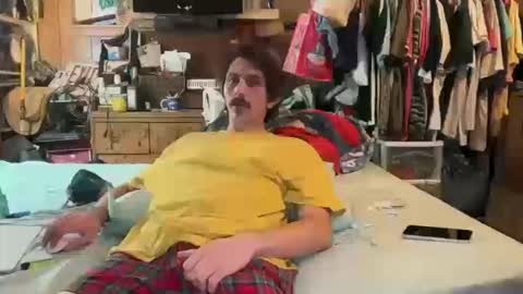 Snapshot of 69j0hndo chatting on 10.14.25 FUCKR online show from 10.14.25