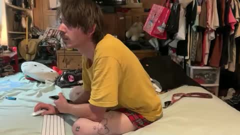 Snapshot of 69j0hndo chatting on 10.21.25 FUCKR online show from 10.21.25