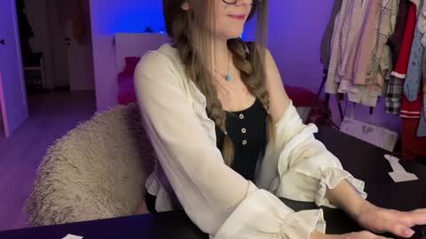    online show from 12.04.24