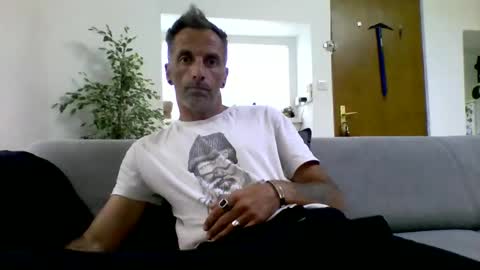 Snapshot of 69num69 chatting on 10.25.25 Num online show from 10.25.25