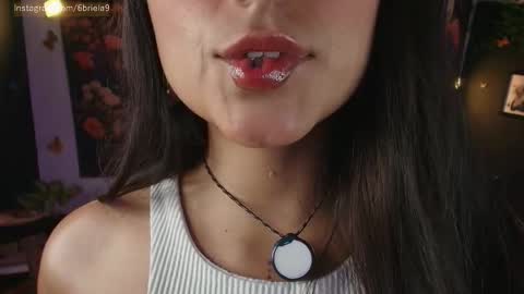 B R I E L A  online show from 04.02.26