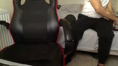 Snapshot of 77777_20225 chatting on 10.26.25 77777 bigmax online show from 10.26.25