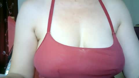 Snapshot of 77lilu chatting on 06.21.26 Lilu online show from 06.21.26