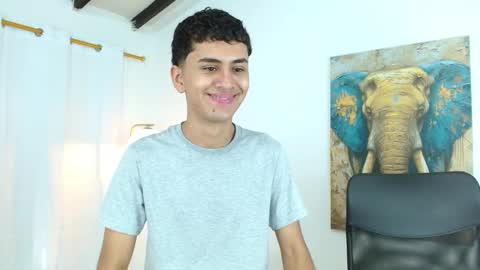 Snapshot of 7alan chatting on 10.07.25 Alan online show from 10.07.25