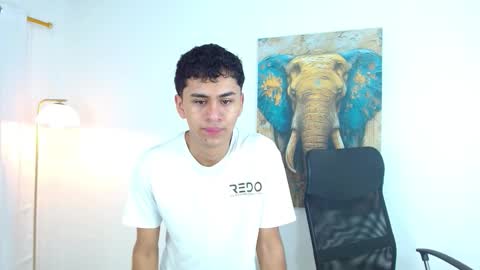 Snapshot of 7alan chatting on 10.13.25 Alan online show from 10.13.25