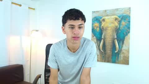 Snapshot of 7alan chatting on 10.23.25 Alan online show from 10.23.25