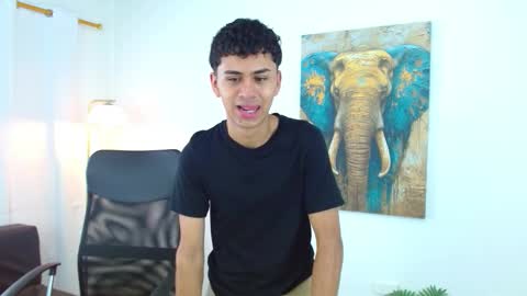 Snapshot of 7alan chatting on 10.25.25 Alan online show from 10.25.25