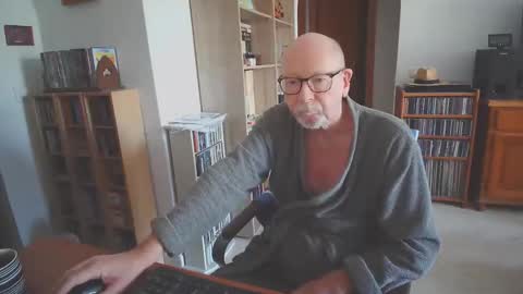 Snapshot of 7thsojourn chatting on 10.17.25  Papi  online show from 10.17.25