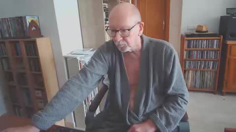  Papi  online show from 11.05.25