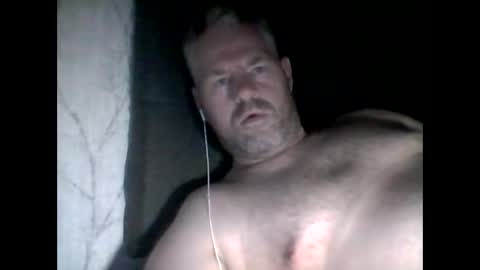 Snapshot of 81jonnyx chatting on 10.10.25 81jonnyx online show from 10.10.25