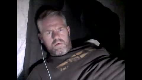 Snapshot of 81jonnyx chatting on 10.17.25 81jonnyx online show from 10.17.25