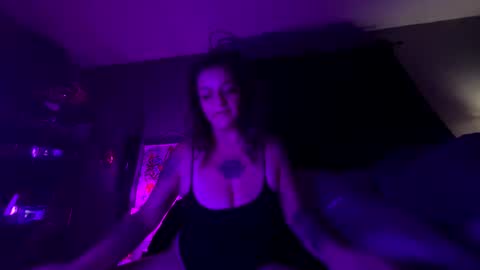 Snapshot of 88heygirlhey88 chatting on 11.01.25 That girl online show from 11.01.25