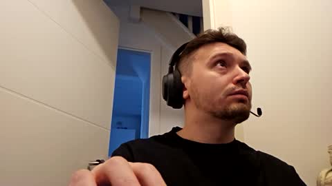 8inchdude93 online show from 10.17.25