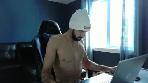 Snapshot of 8james5 chatting on 12.10.24 8james5 online show from 12.10.24