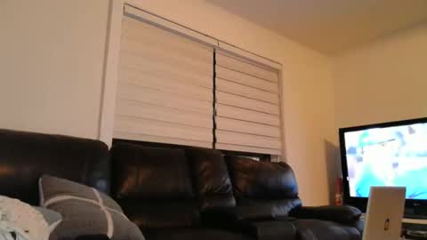 Snapshot of 8james5 chatting on 10.08.25 8james5 online show from 10.08.25