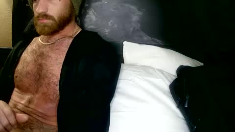 Snapshot of 90210screamer chatting on 12.03.24 90210screamer online show from 12.03.24