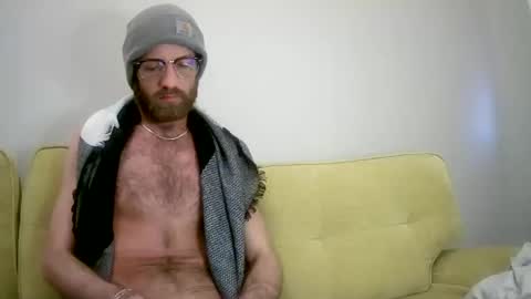 Snapshot of 90210screamer chatting on 12.08.24 90210screamer online show from 12.08.24