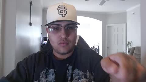 Snapshot of 99_butterfly_boy99 chatting on 10.22.25 Butterfly boy online show from 10.22.25