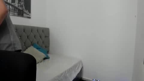 Snapshot of _1dereck chatting on 03.17.26 DERECK online show from 03.17.26