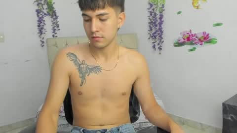 Snapshot of _1dereck chatting on 04.05.26 DERECK online show from 04.05.26