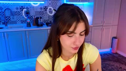 Snapshot of _a_n_n_y_ chatting on 09.10.25 Willow online show from 09.10.25