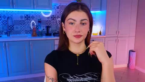 Snapshot of _a_n_n_y_ chatting on 09.25.25 Willow online show from 09.25.25