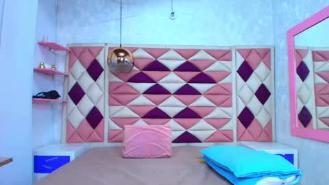  abby rouss online show from 09.18.25