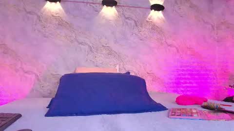  abby rouss online show from 10.10.25