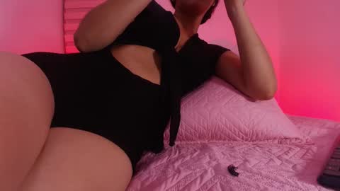  abby rouss online show from 11.23.25