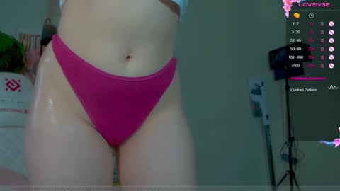 Snapshot of _aein_emy_ chatting on 01.01.25 Emy online show from 01.01.25