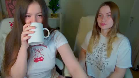 Snapshot of _aein_emy_ chatting on 01.11.25 Emy online show from 01.11.25