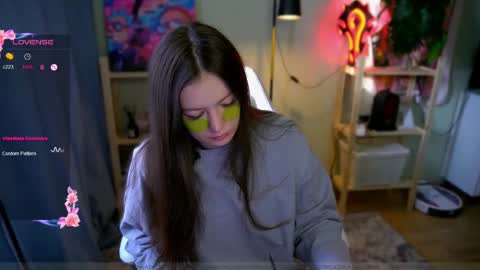 Snapshot of _aein_emy_ chatting on 03.05.25 Emy online show from 03.05.25