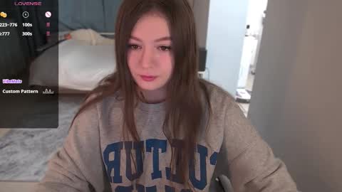 Snapshot of _aein_emy_ chatting on 10.17.25 Emy online show from 10.17.25