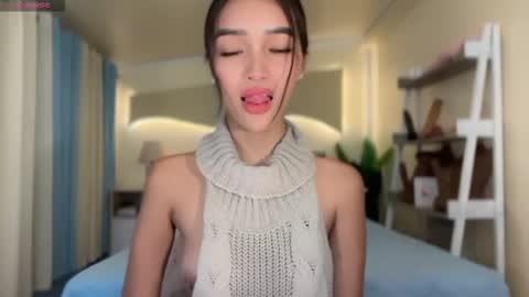 Snapshot of _agatha69_ chatting on 10.18.25 agatha online show from 10.18.25