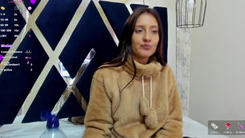 Snapshot of _alaia_collway_ chatting on 12.27.24 Alaia online show from 12.27.24